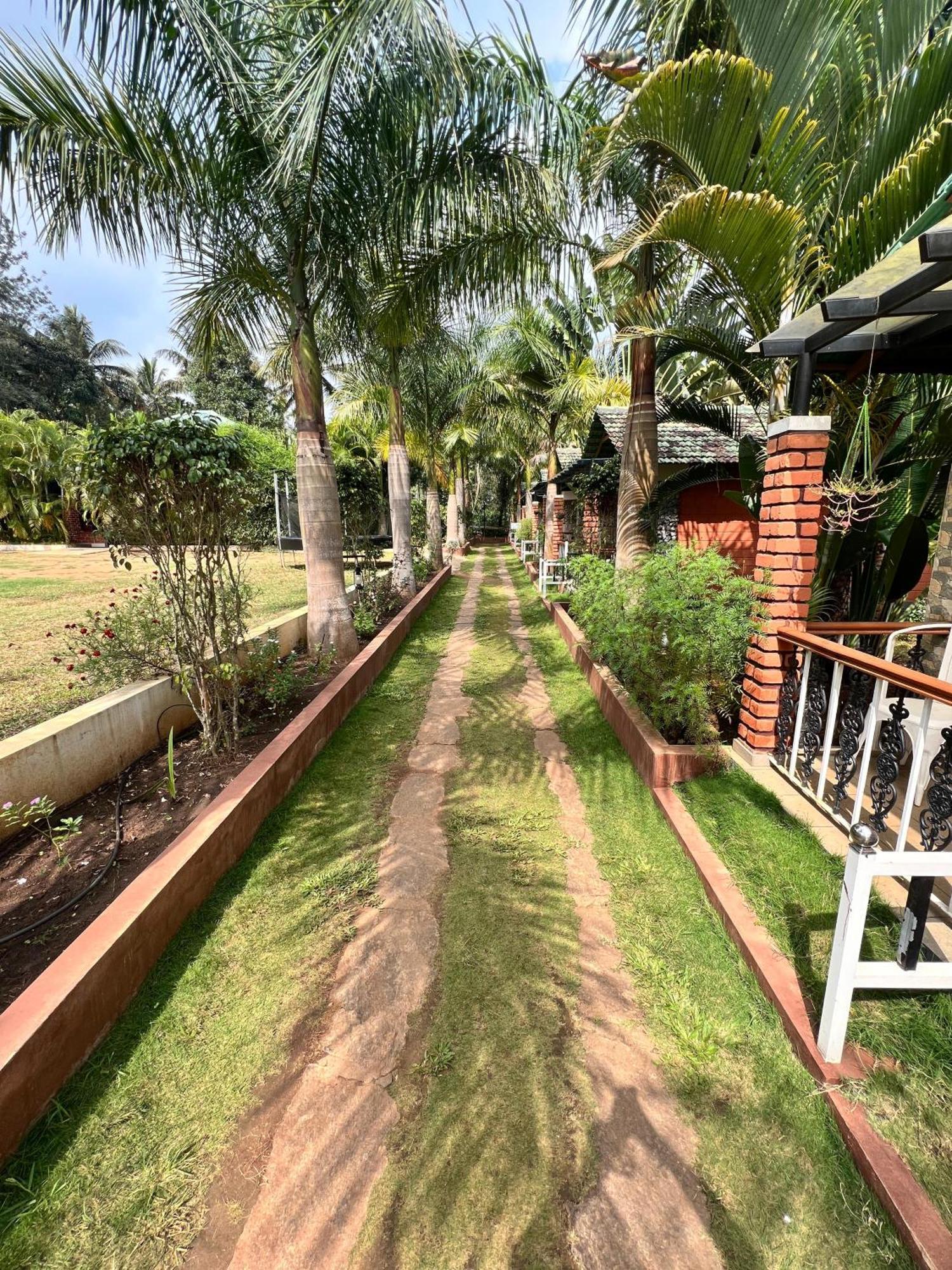 Coorg Nesara Hotel And Resort Kushalnagar Exterior photo